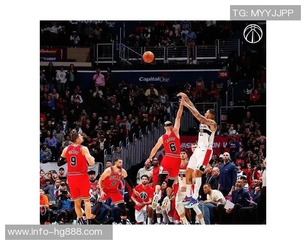 库兹马挺身而出全场表现出色末节独得10分助球队逆转胜利