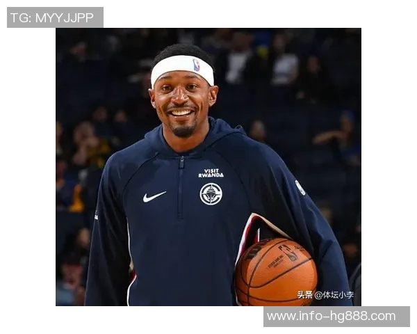 快船官方确认比尔因背部不适明日对阵开拓者出战存疑